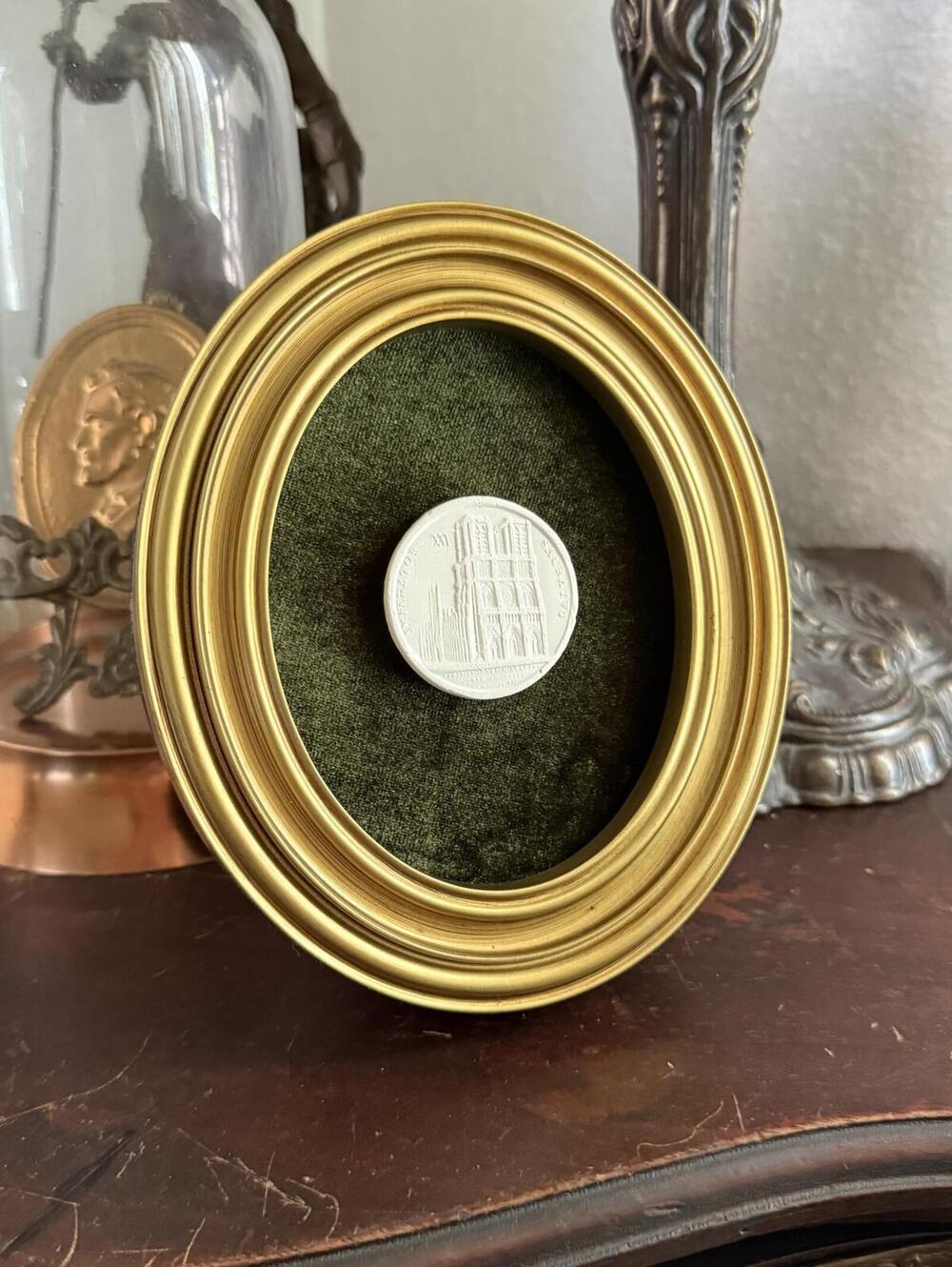 Vintage Style Framed Plaster Cameo Intaglio classical Relief Gold Oval Frame